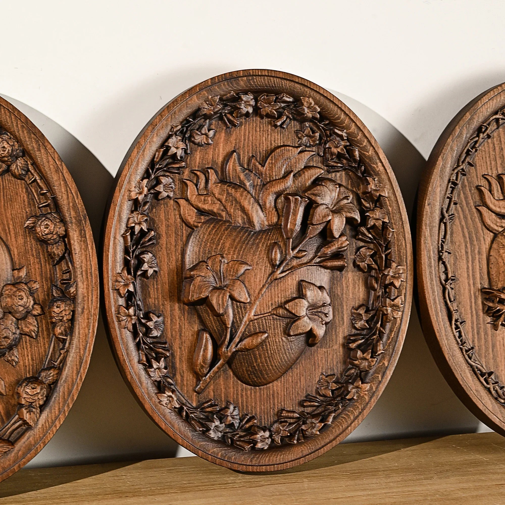 Sacred Hearts Sculptures in Wood-Viarello