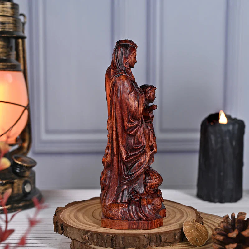 Image of the Holy Family in Wood-Viarello