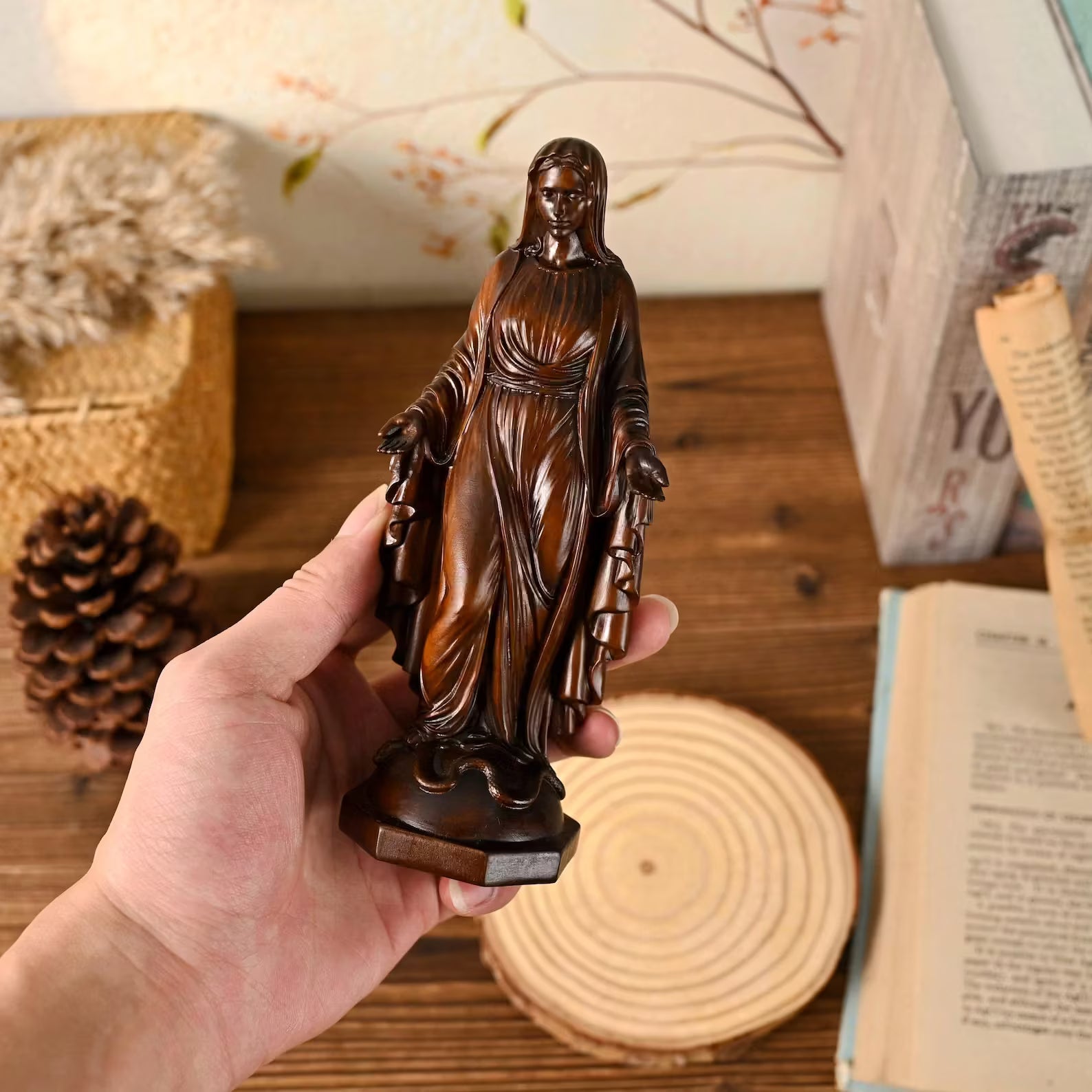 Image of the Virgin Mary in Wood-Viarello