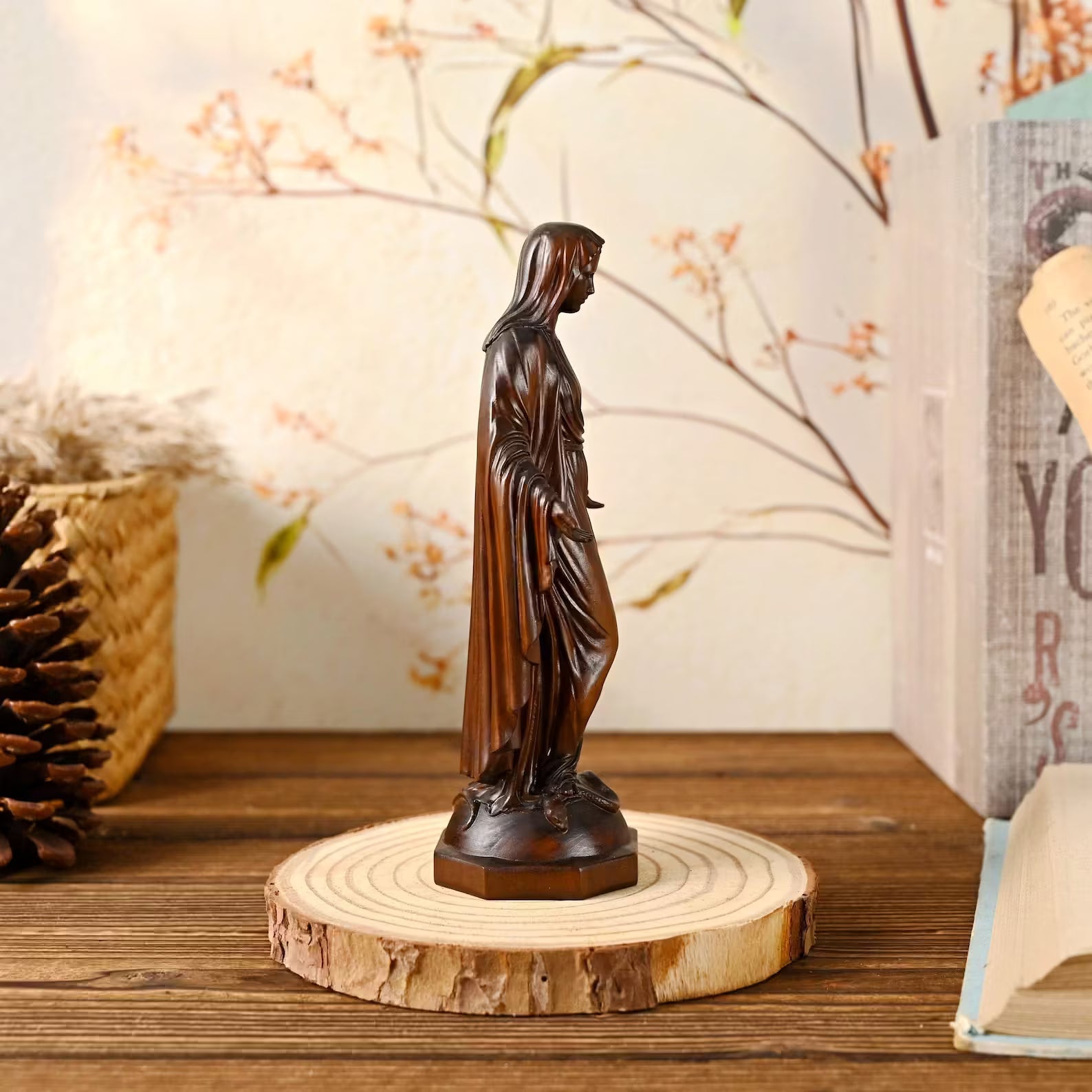 Image of the Virgin Mary in Wood-Viarello