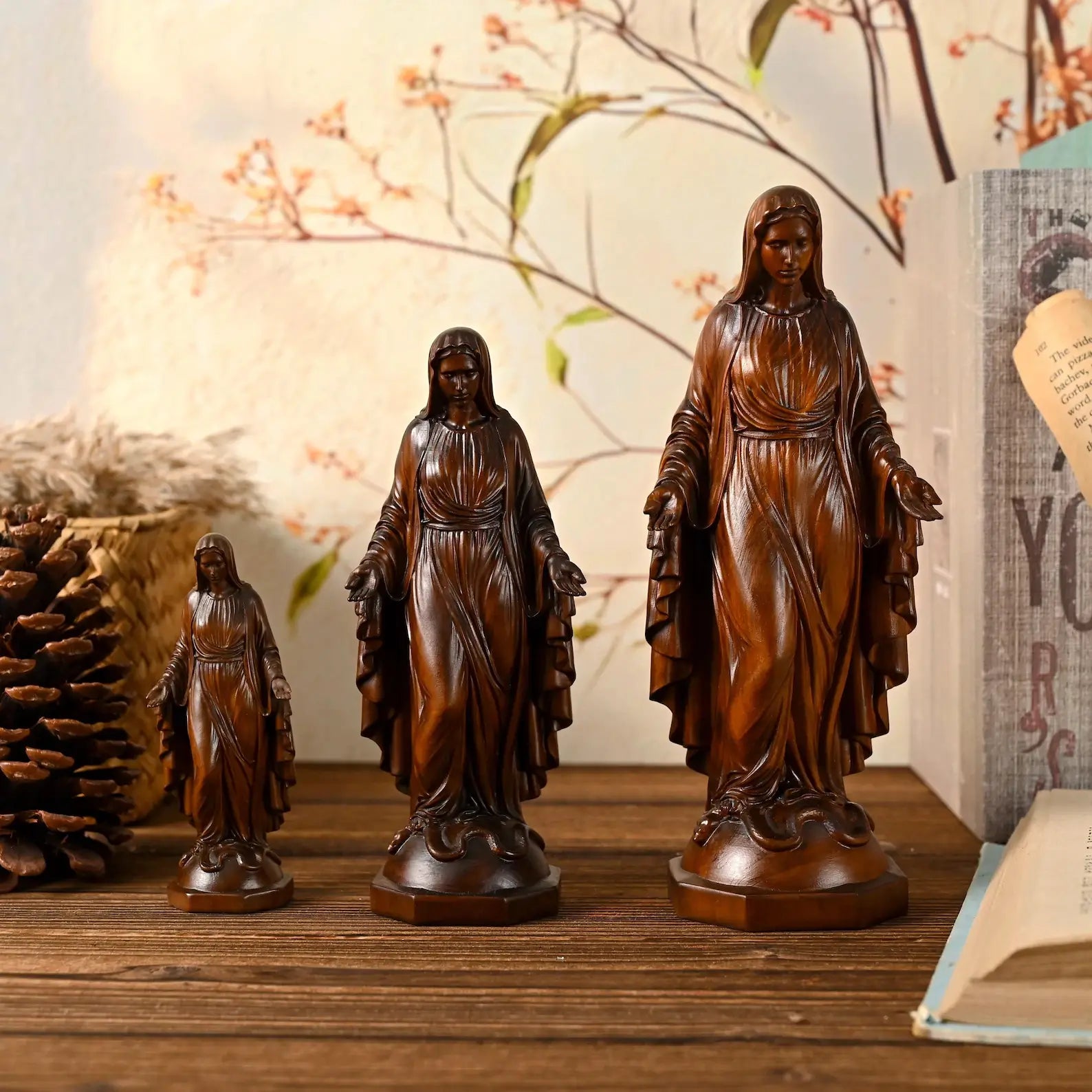 Image of the Virgin Mary in Wood-Viarello