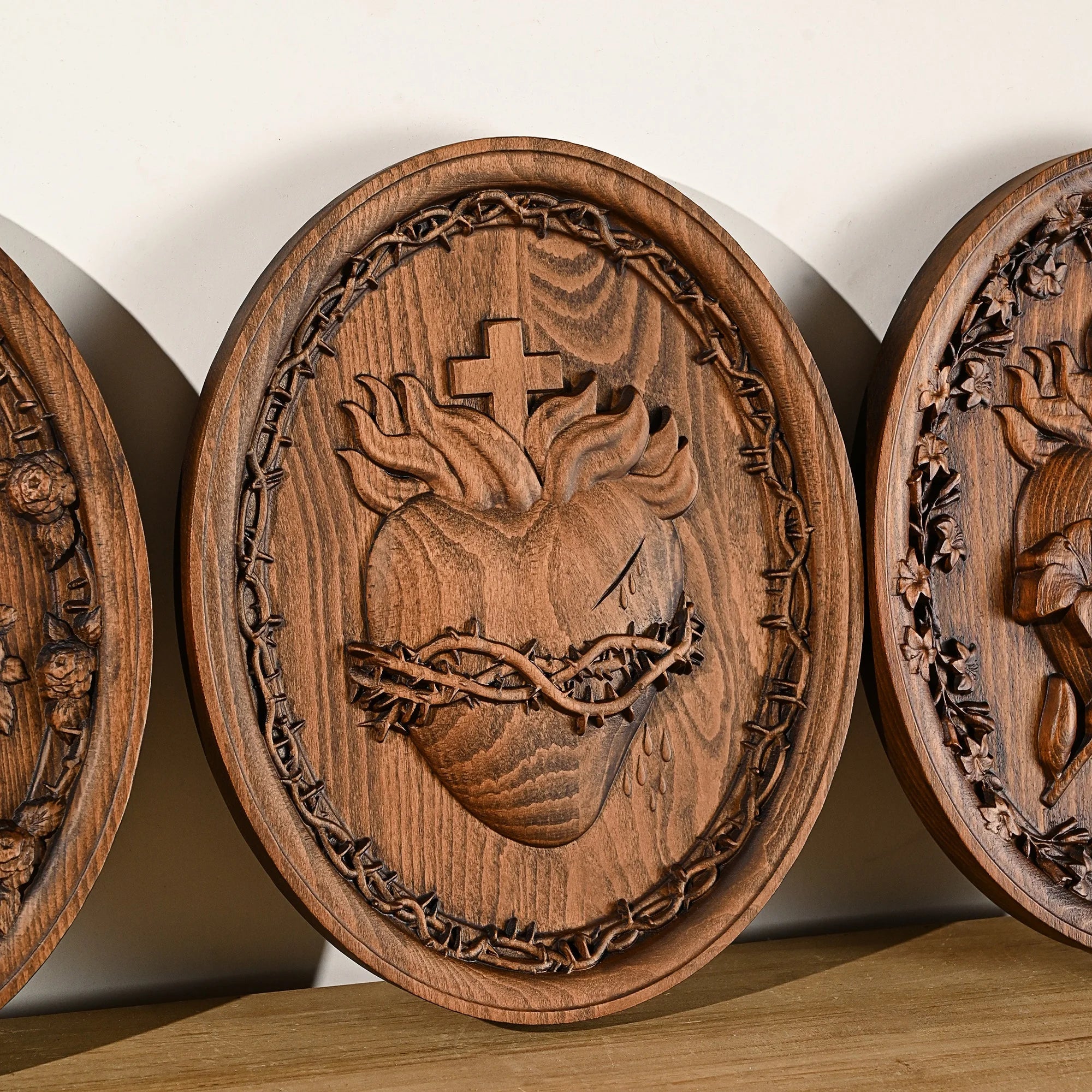 Sacred Hearts Sculptures in Wood-Viarello