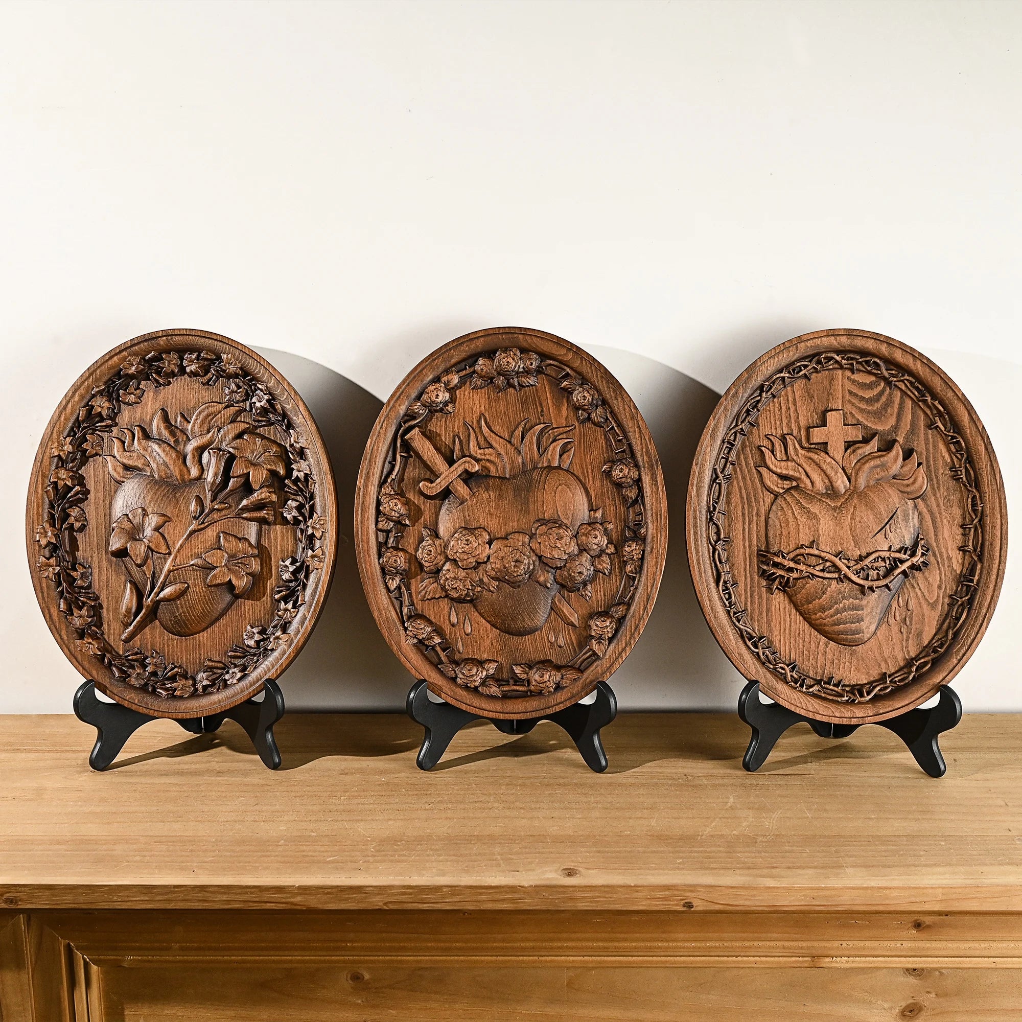 Sacred Hearts Sculptures in Wood-Viarello